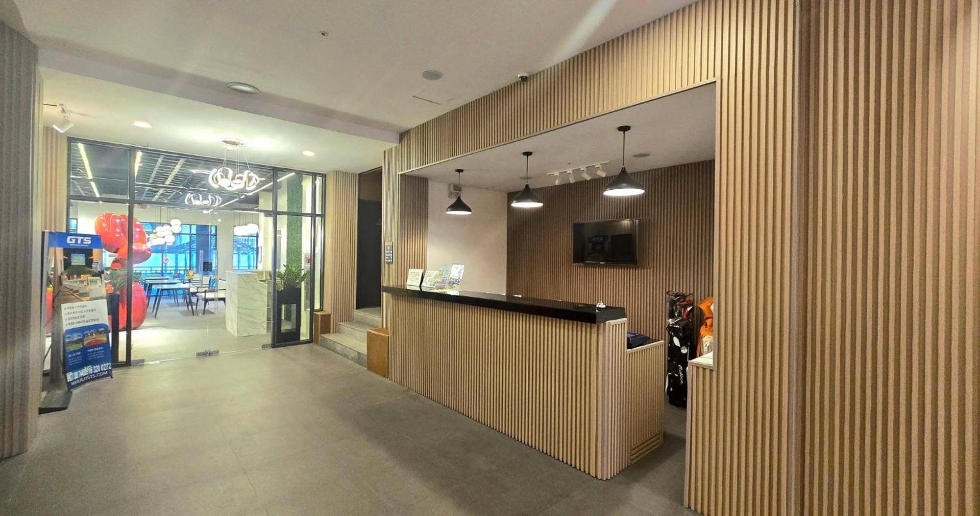 Aston Stay And Villas Mabalacat Eksteriør bilde
